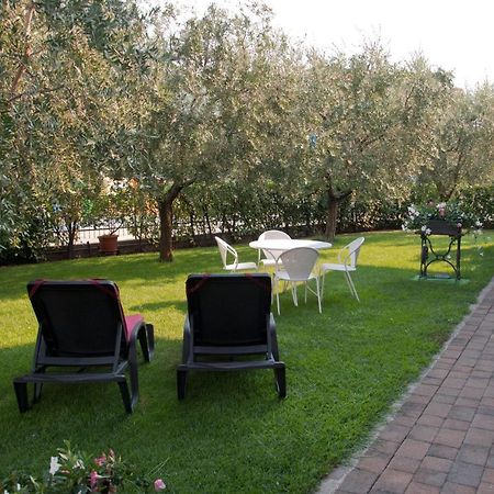 טורבולה Appartamenti Villa Adriana מראה חיצוני תמונה